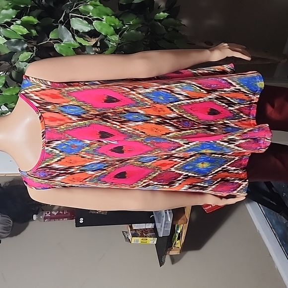 New directions Flowy Abstract Diamond Print Tank - Picture 4 of 8